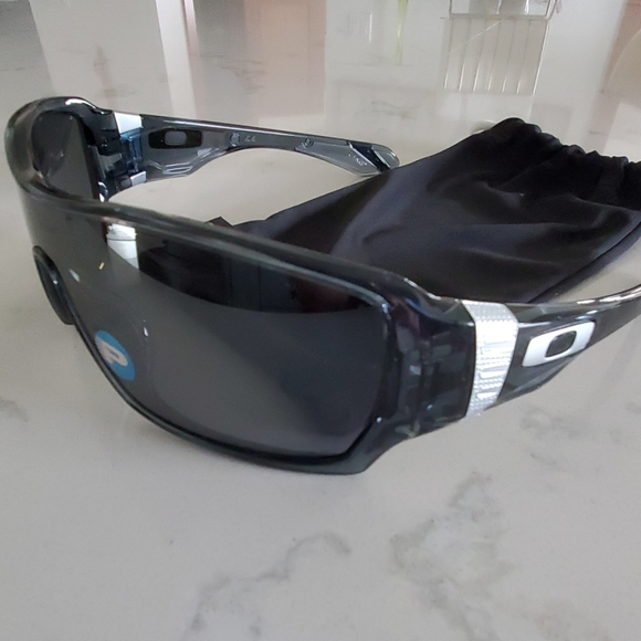 oakley offshoot polarized